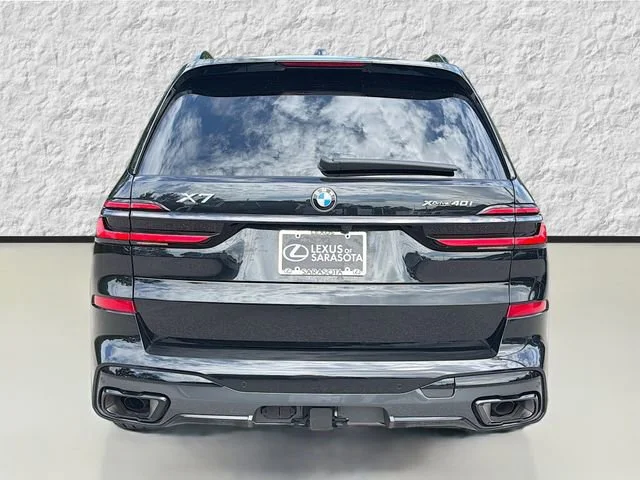Used 2024 Black Sapphire Metallic BMW xDrive40i image 4