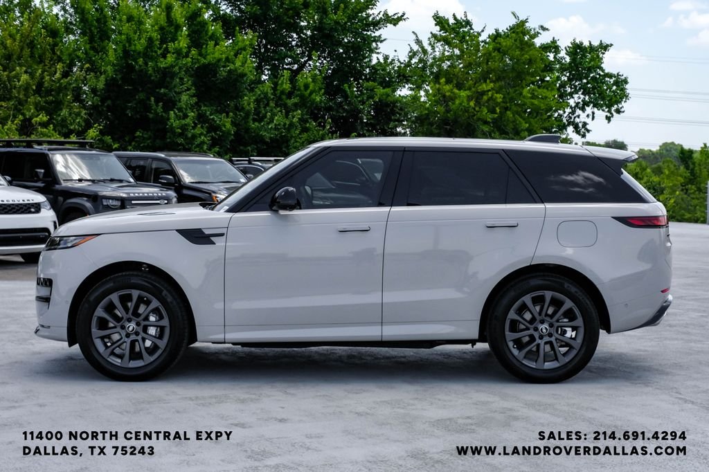 Certified Used 2025 Borasco Gray Metallic Land Rover Dynamic SE image 9