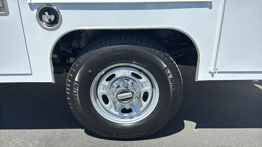 New 2026 Oxford White Ford F-250® XL image 11