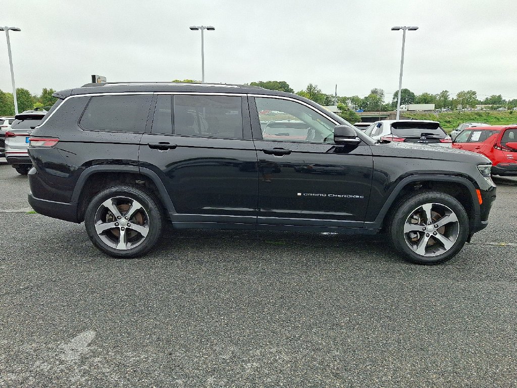 Used 2023 Black Jeep Limited image 8