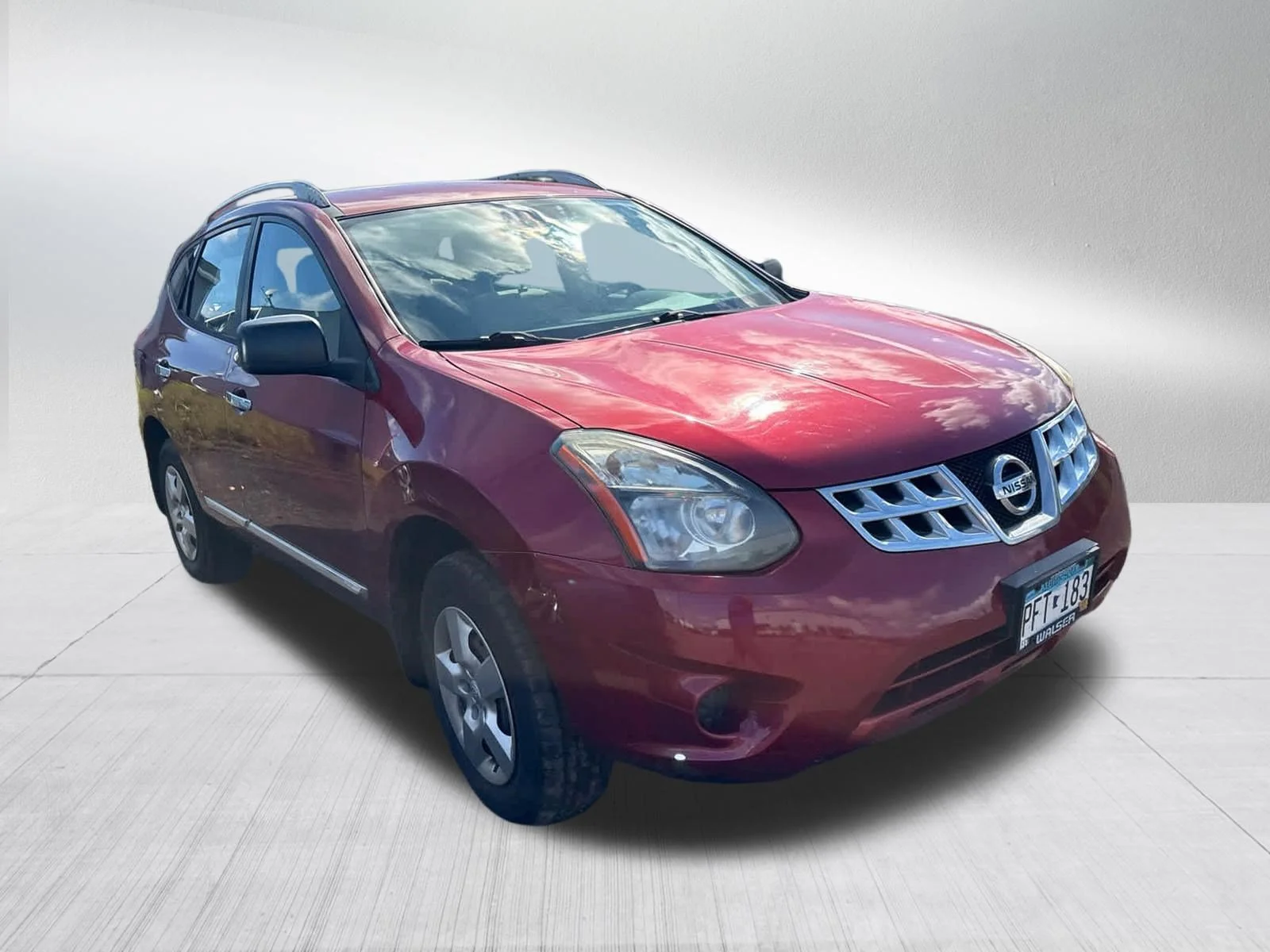 Used 2014 Cayenne Red Nissan S image 7