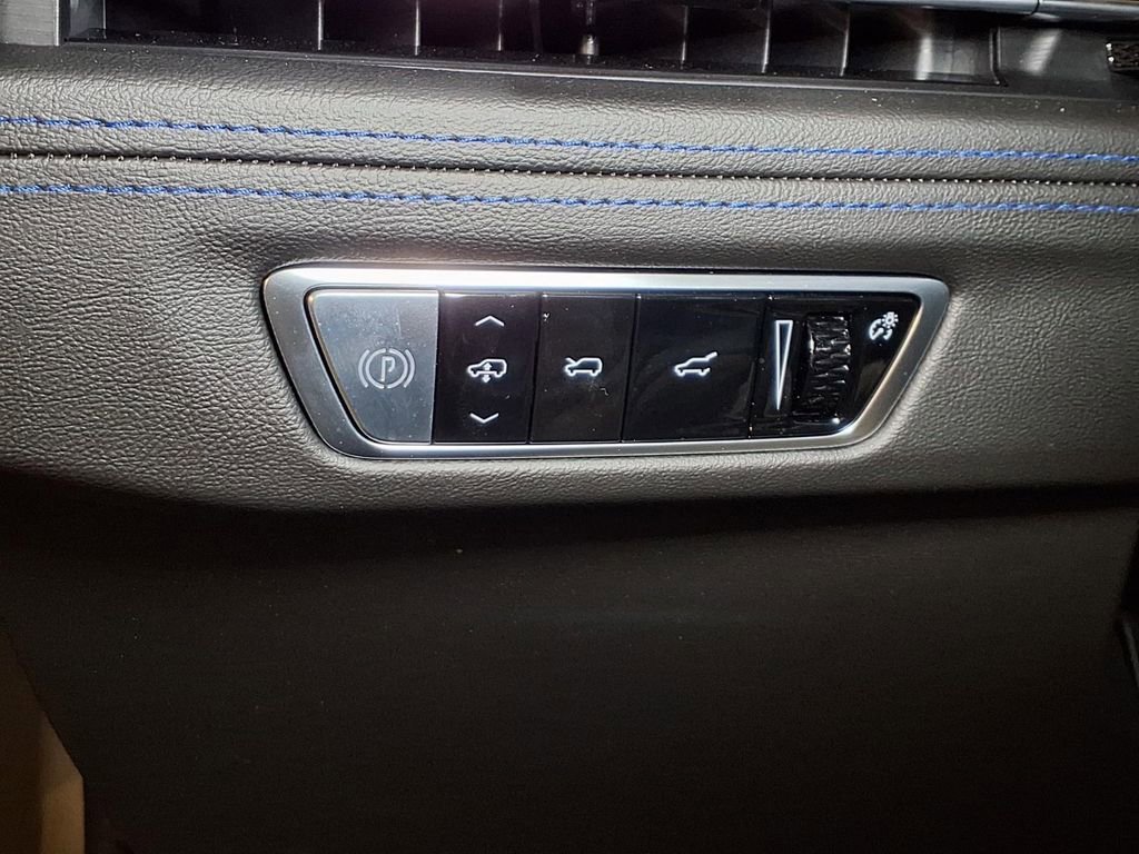 2026 Cadillac Escalade IQL Sport - Photo 16