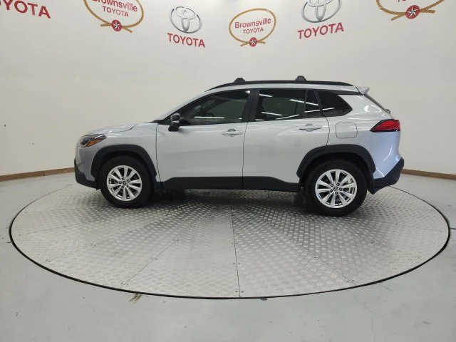 Used 2025 Silver Toyota LE image 5
