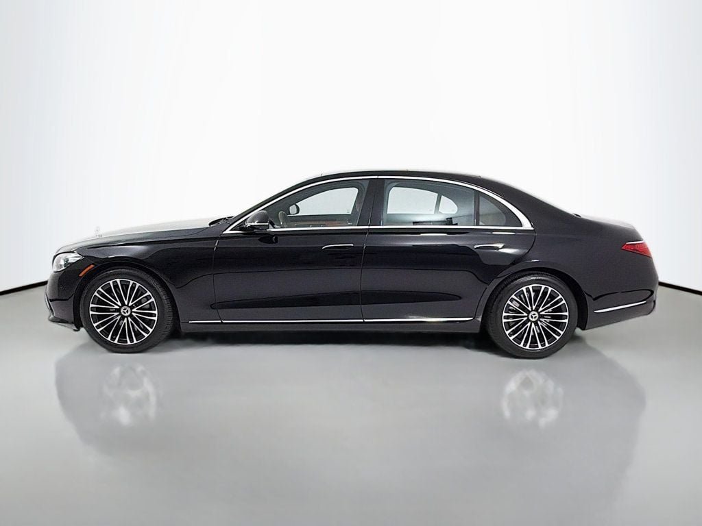 Used 2023 Black Mercedes-Benz S 580 4MATIC® Sedan image 4