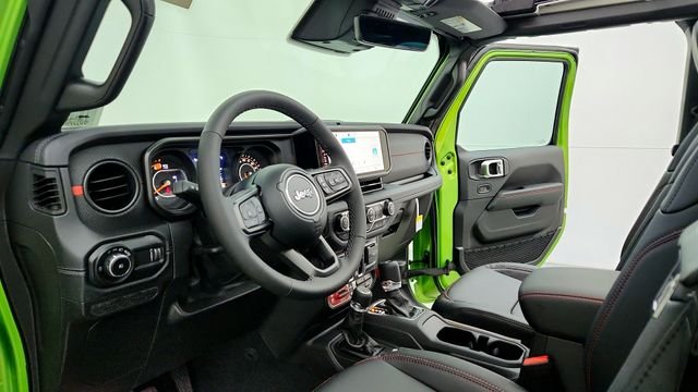 2025 Jeep Wrangler 4-Door Rubicon - Photo 9