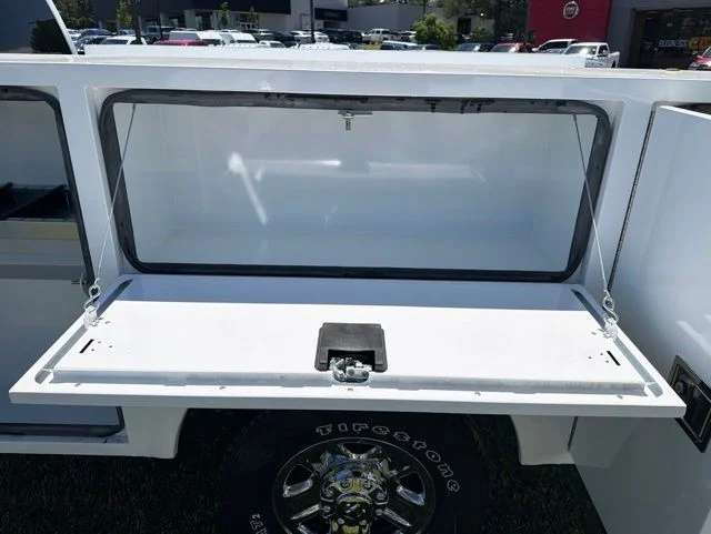 New 2026 Bright White Clear-Coat Exterior Paint RAM Tradesman image 19