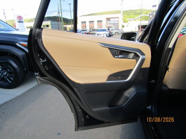 Used 2025 Midnight Black Metallic Toyota XLE Premium image 22