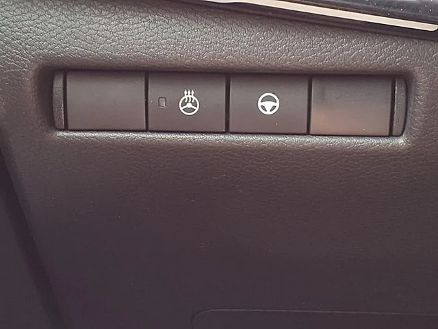 Used 2025 Black Nissan SR image 25