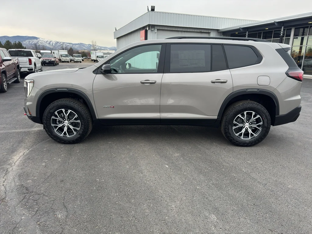 2026 GMC Acadia AT4 AWD's photo