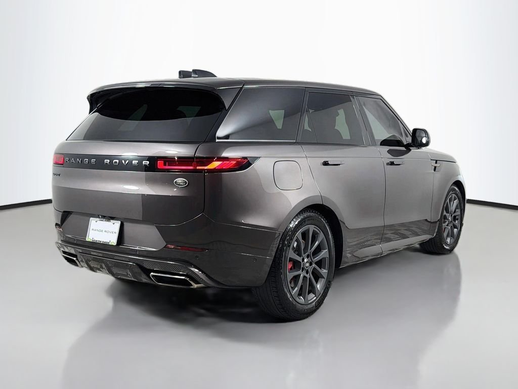 Certified Used 2023  Land Rover SE Dynamic image 5