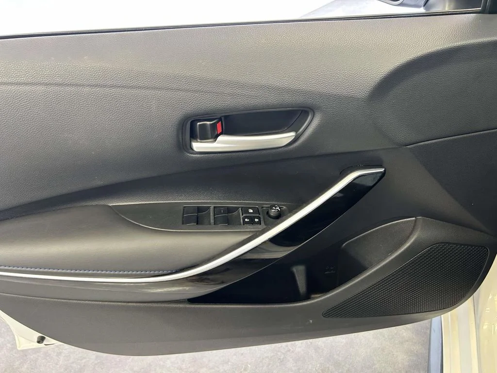 Used 2022 White Toyota XSE image 19