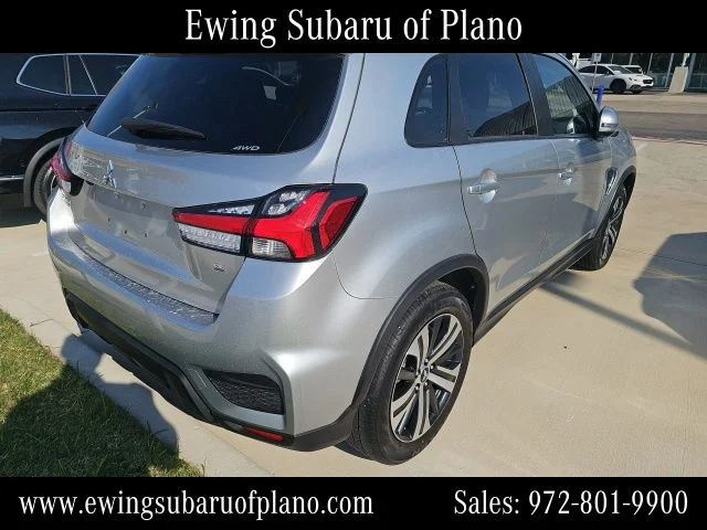 Used 2025  Mitsubishi 2.0 ES image 4