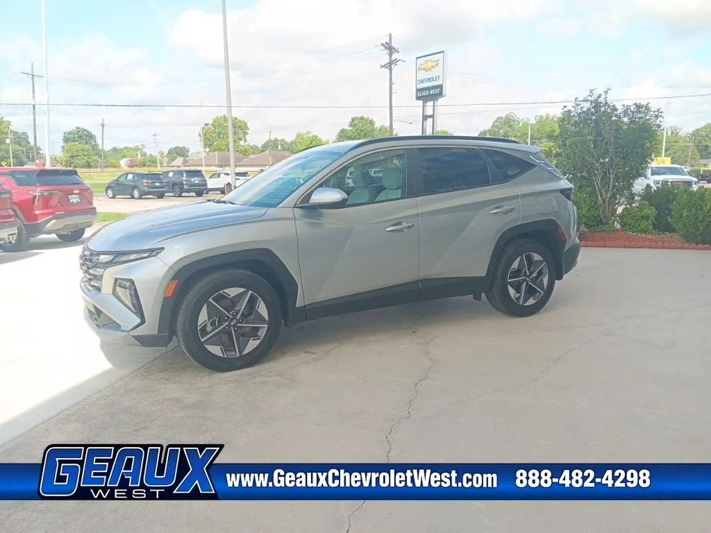 Used 2026 Silver Hyundai SEL image 4