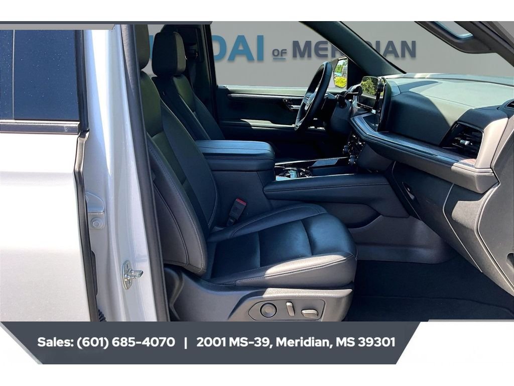 2025 Chevrolet Tahoe Z71 - Photo 6