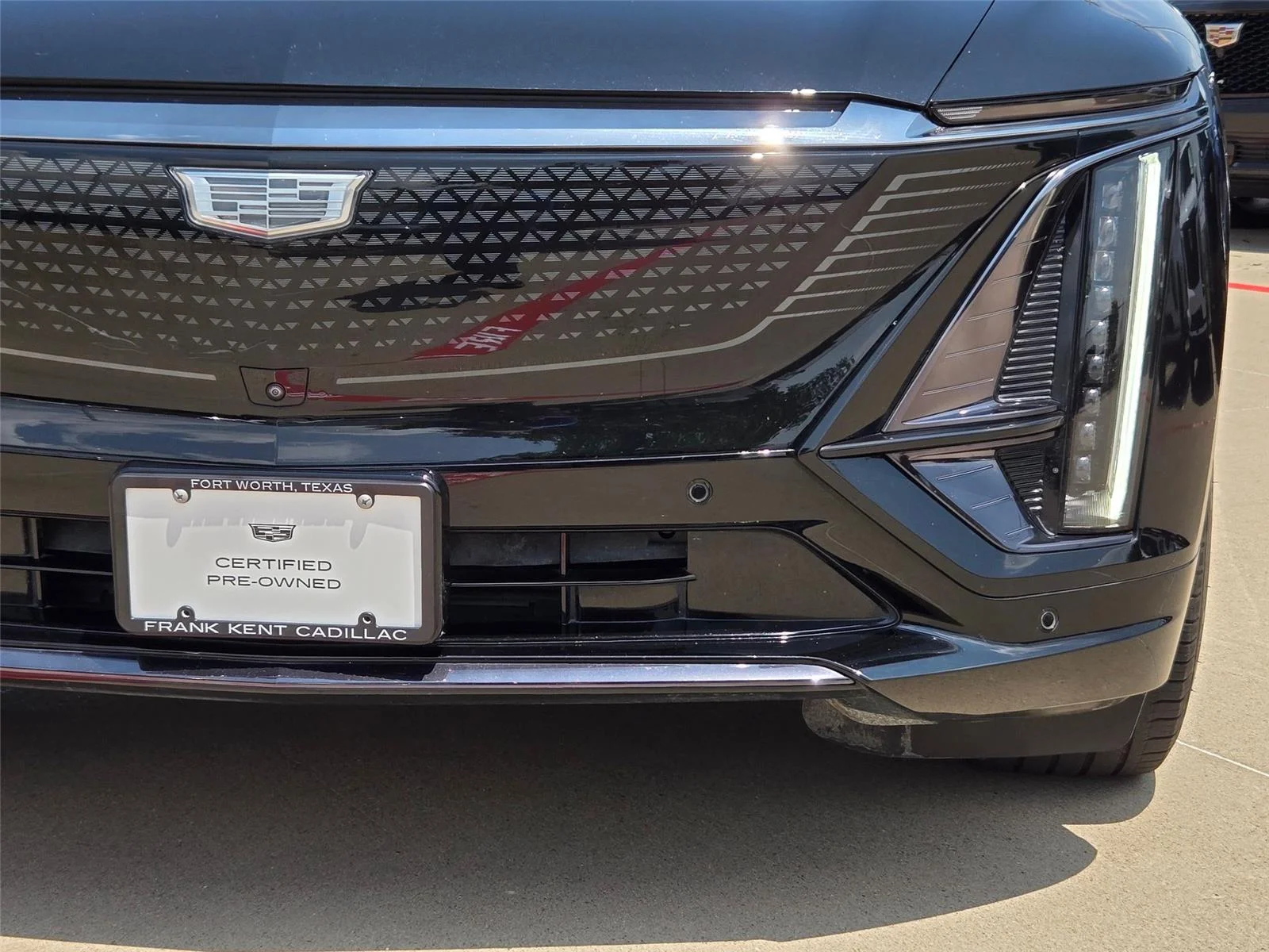 Used 2024  cadillac Sport image 6