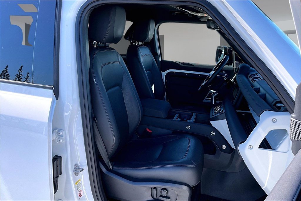 Certified Used 2023 Fuji White Land Rover S image 27