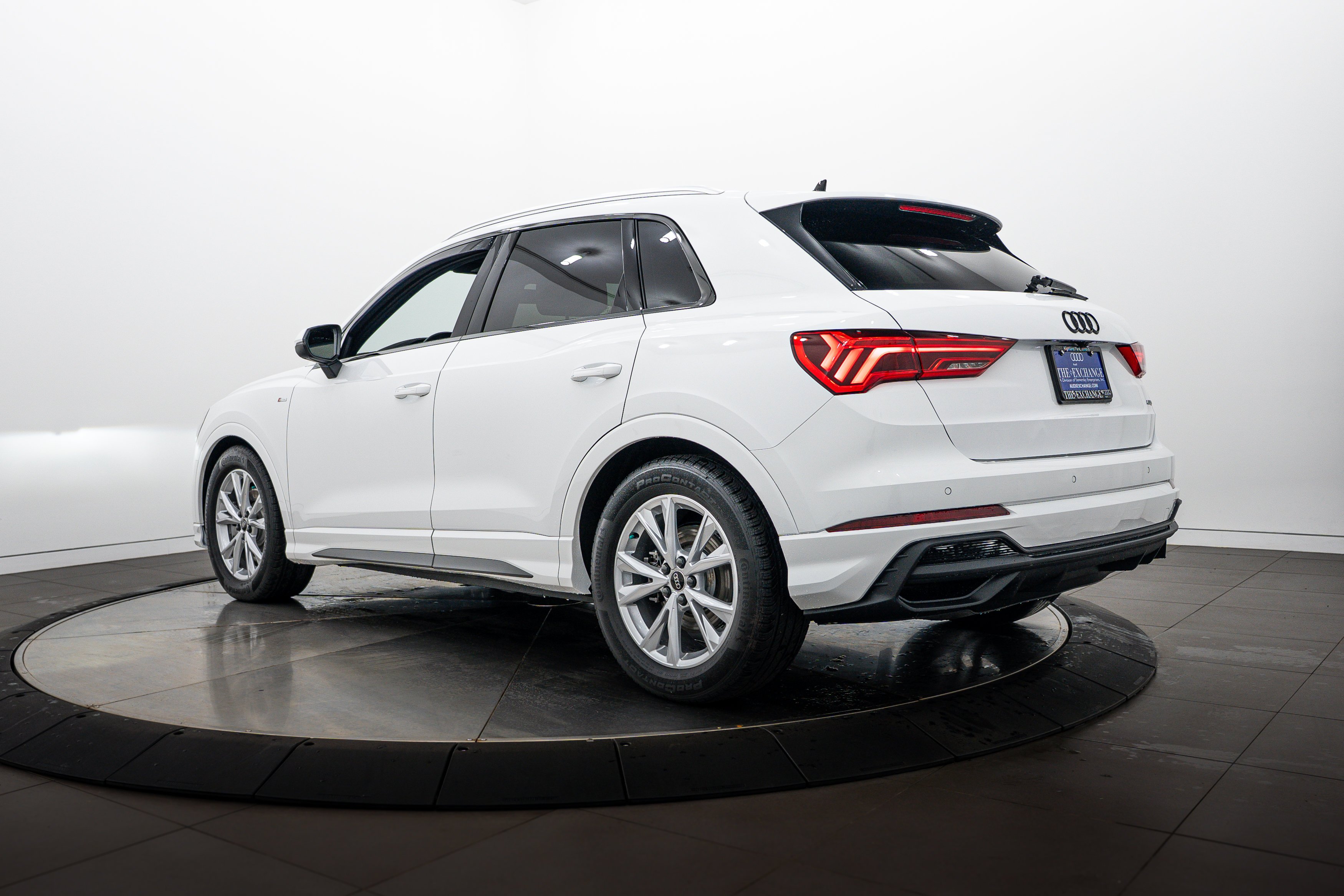 Used 2023 Summit White Chevrolet Premier image 5