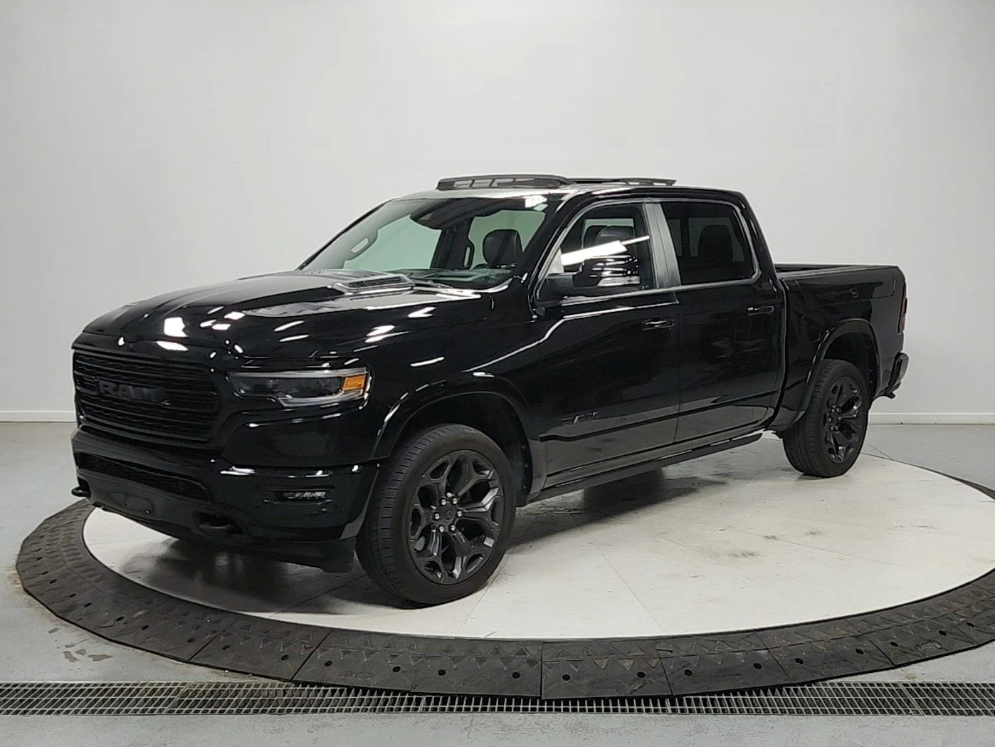 Used 2022 Black Ram Limited image 3