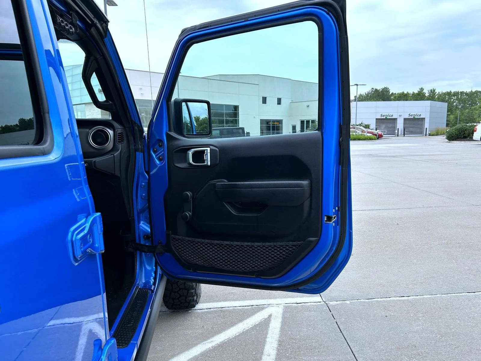Used 2023 Blue Jeep Willys image 16