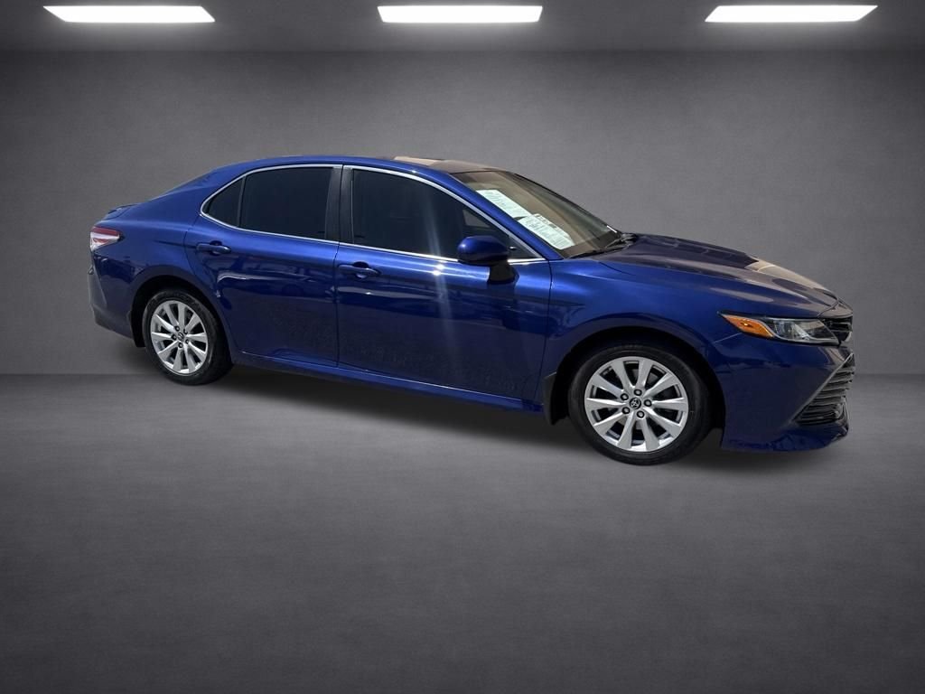 Used 2018 Blue Toyota LE image 13