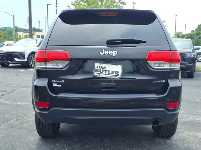 Used 2018 Black Jeep Laredo 4x4 image 19