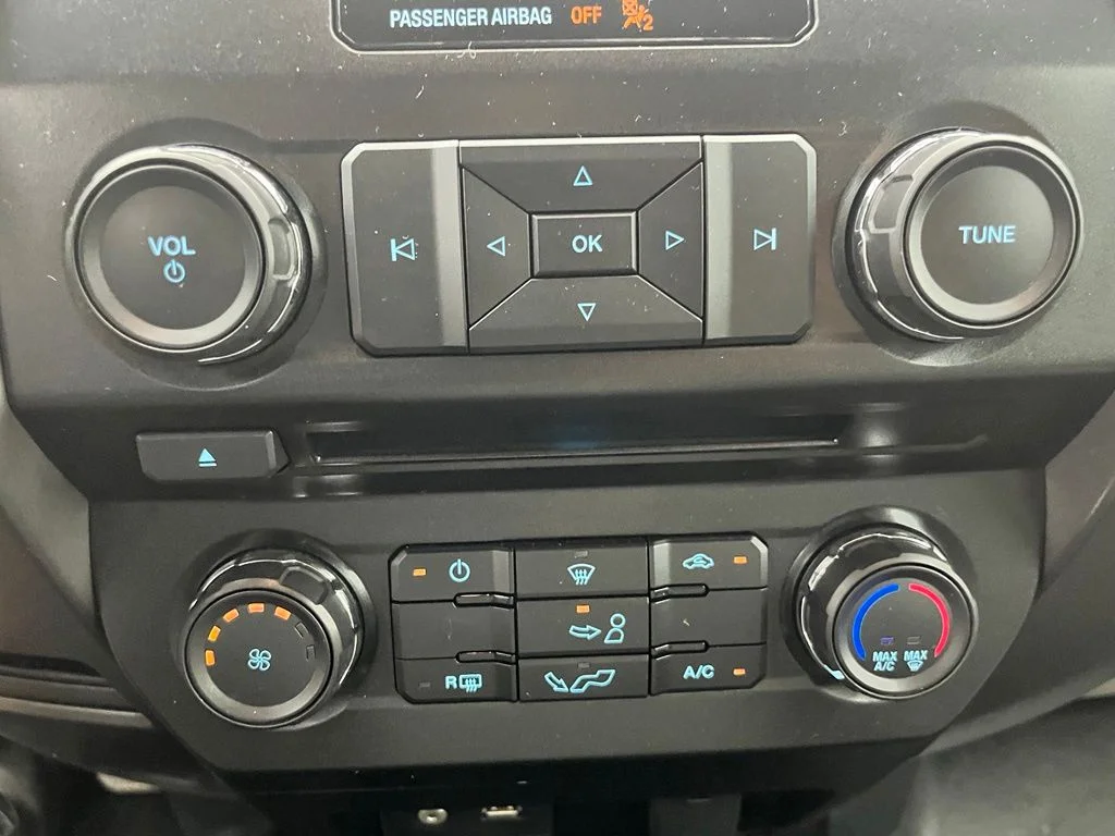 Used 2015  Ford XLT image 26