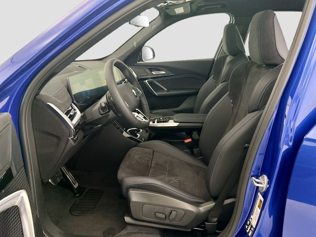 New 2026 Blue Metallic BMW xDrive28i image 18