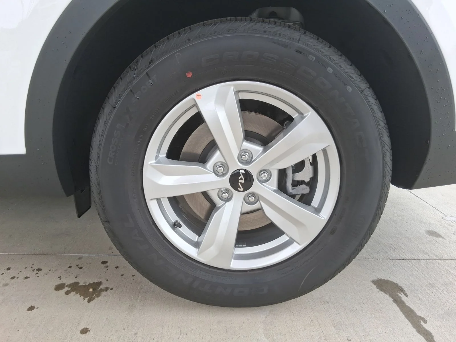 New 2026 White Kia LX image 27