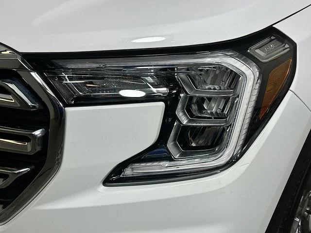 Certified Used 2024 White GMC SLT image 24