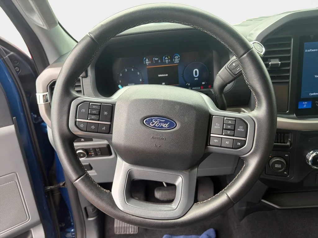 Used 2025 Blue Metallic Ford XLT image 11