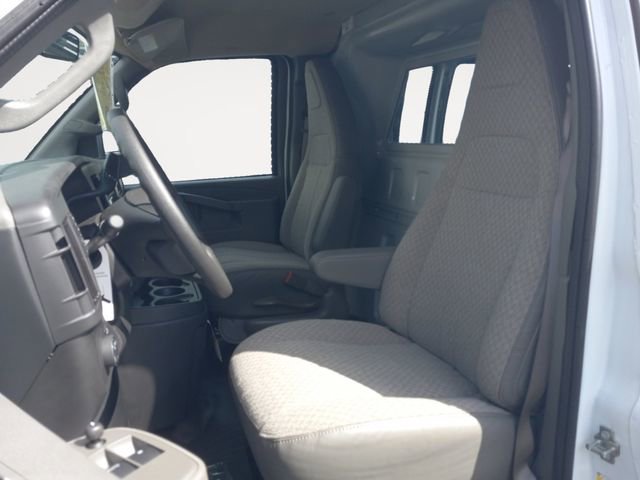 2025 Chevrolet Express Cargo Work Van - Photo 9