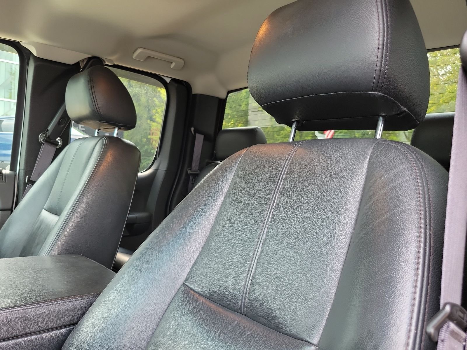 Used 2013 White GMC SLE image 12