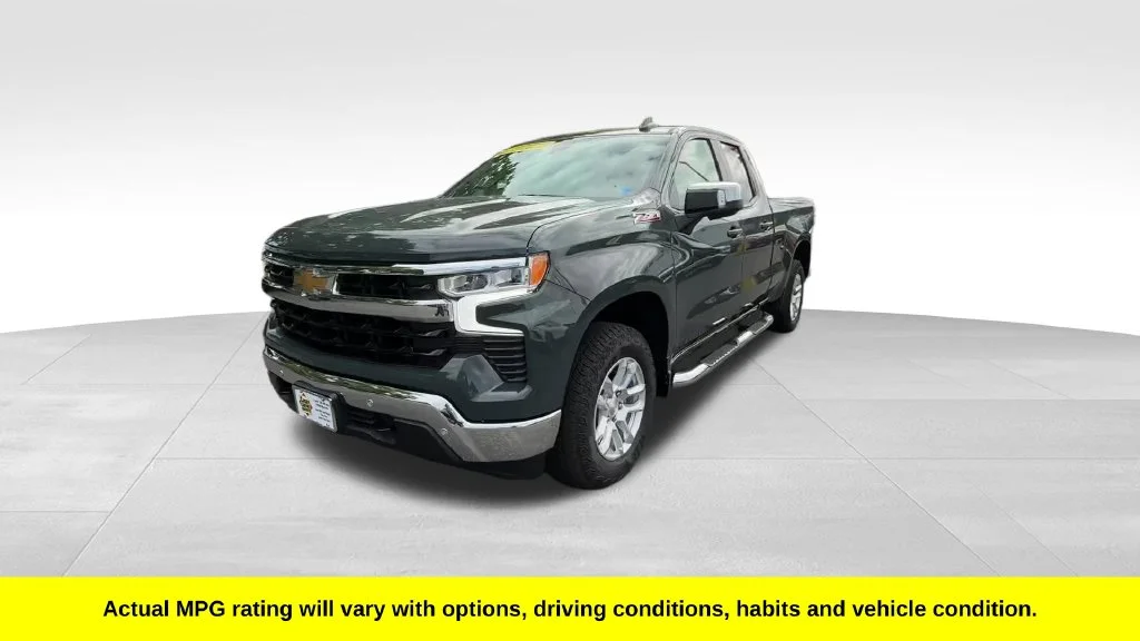 Used 2025 Gray Chevrolet LT image 2