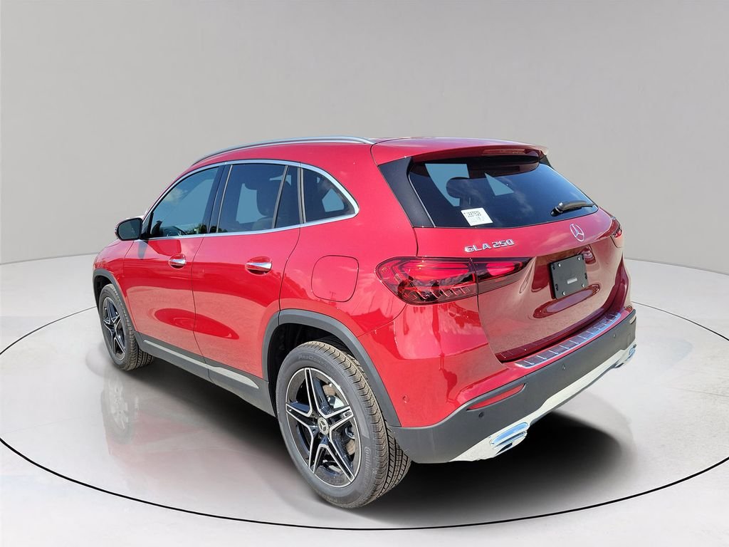 New 2026 MANUFAKTUR Patagonia Red Metallic Mercedes-Benz GLA 250 image 4