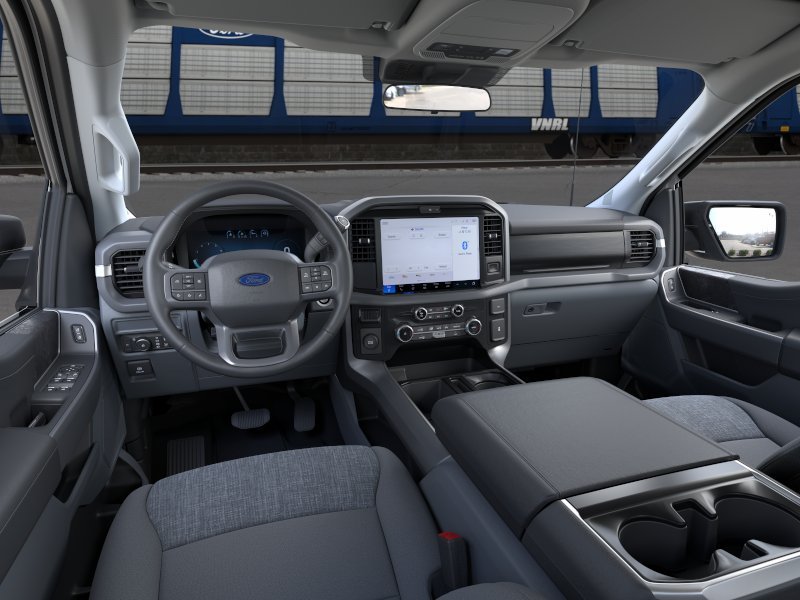 New 2026 Oxford White Ford XLT image 9