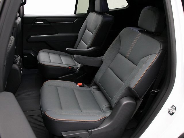 2026 GMC Acadia AT4 - Photo 12