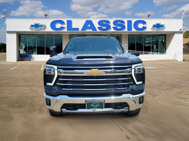 2024 Chevrolet Silverado 2500HD LTZ - Photo 2