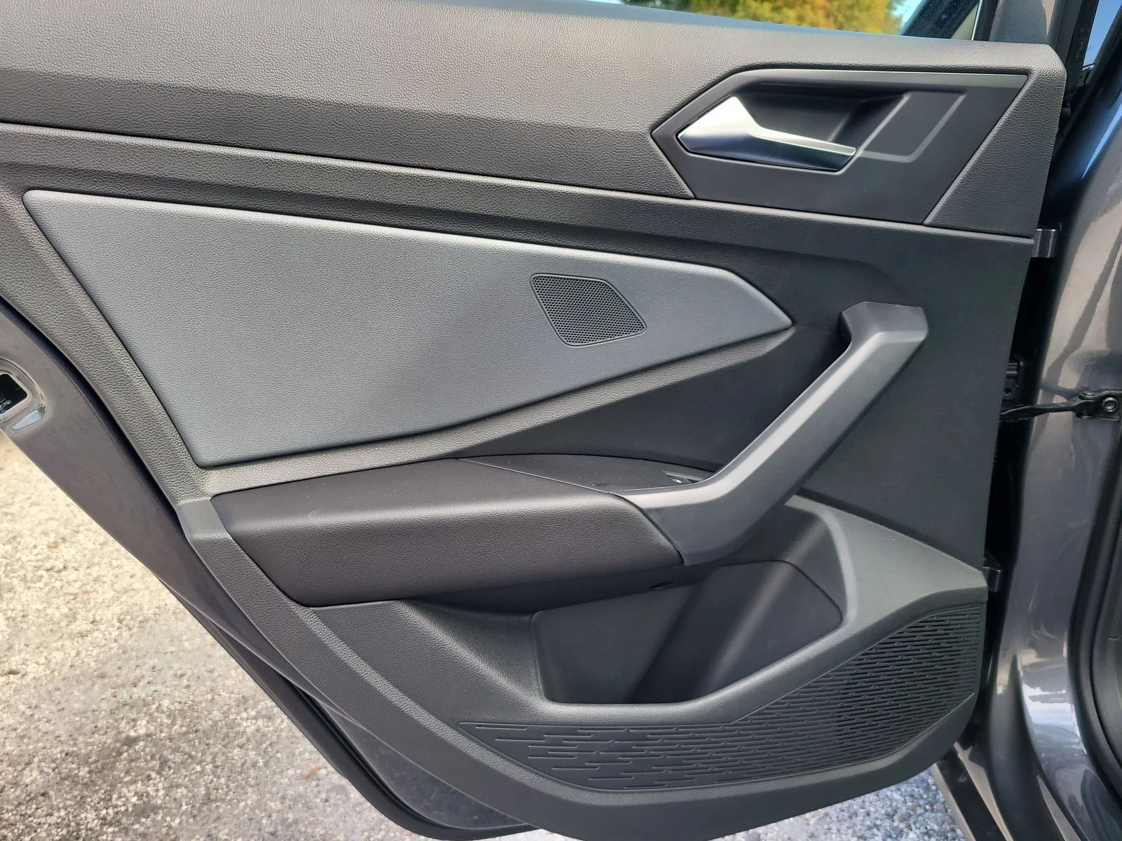 New 2026 Platinum Gray Metallic Volkswagen 1.5T SE image 11