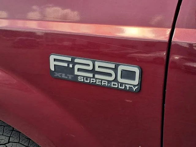 Used 2004  Ford XL image 17
