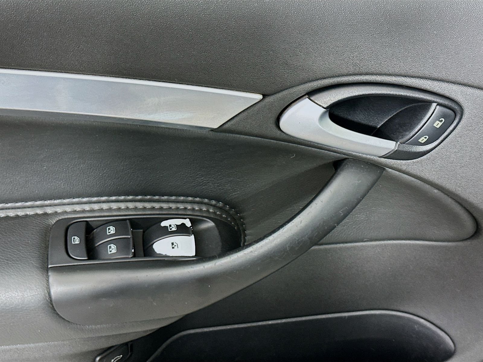 Used 2008 Jet Black Metallic Saab Aero image 17