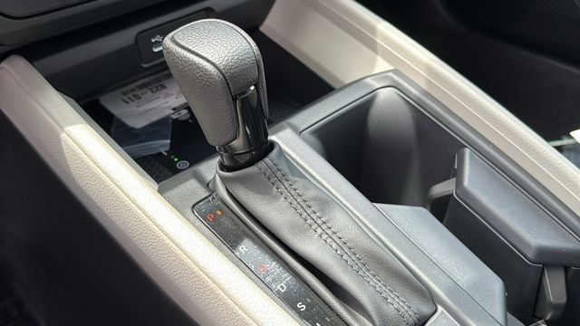 New 2026 Platinum White Pearl Honda LX image 17