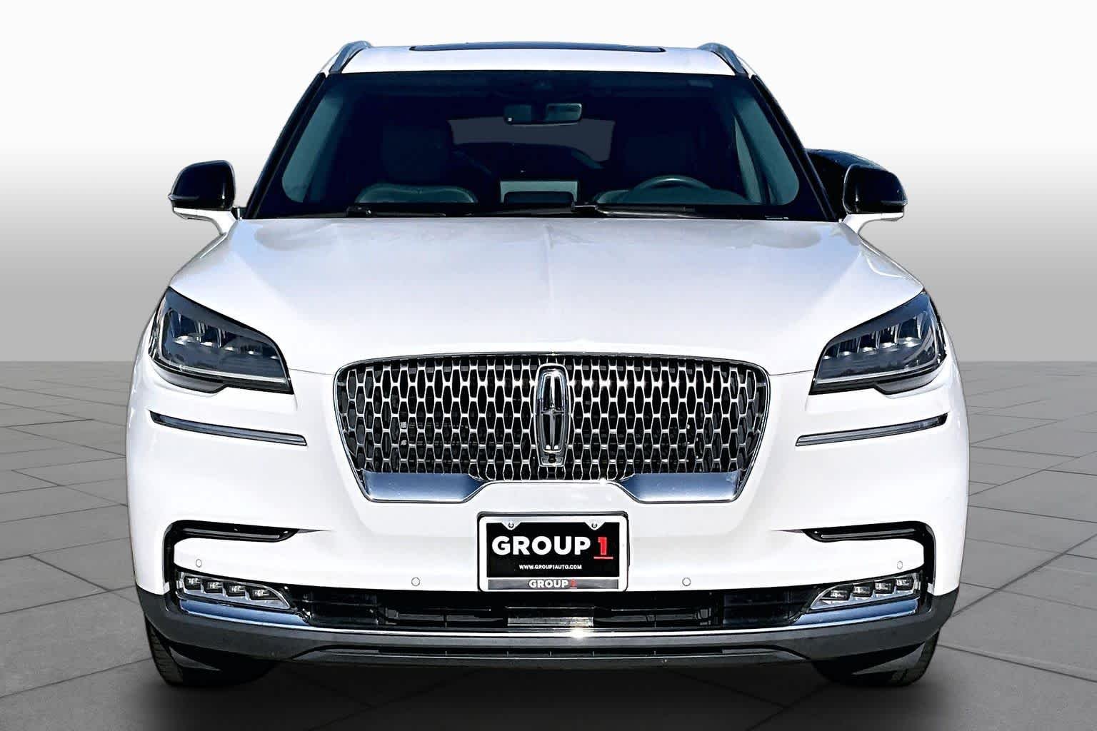 Used 2020 Pristine White Metallic Tri-Coat Lincoln Reserve image 4