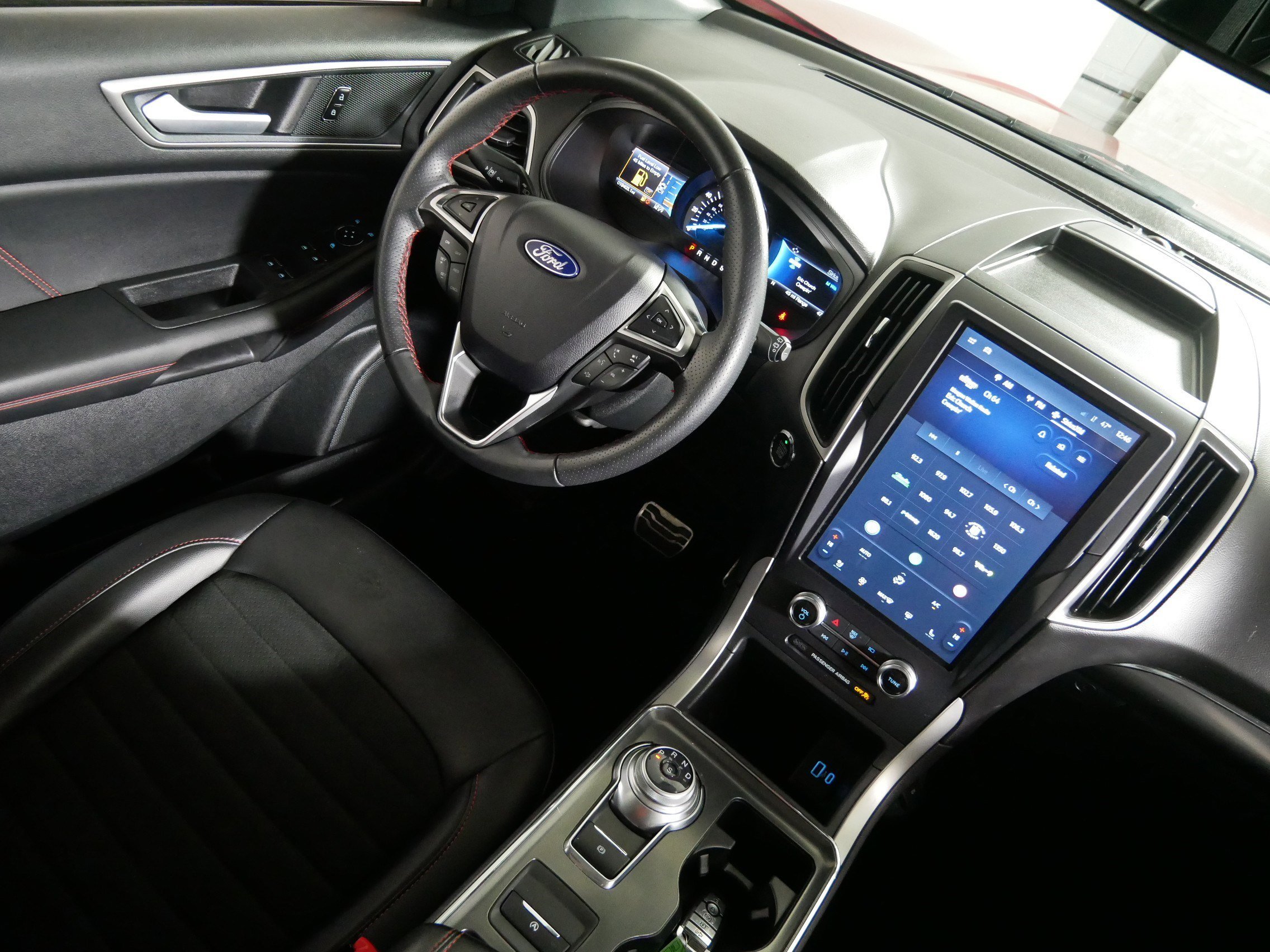 2024 Ford Edge ST-Line - Photo 9