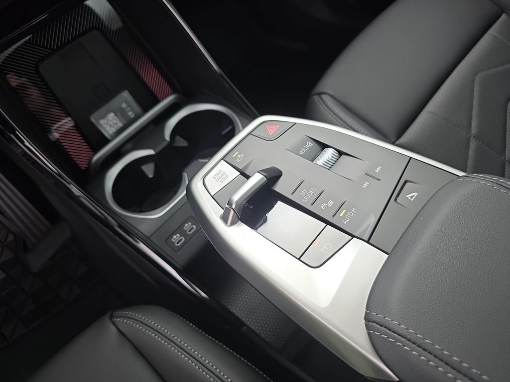 New 2026 Mineral White Metallic BMW xDrive28i image 25