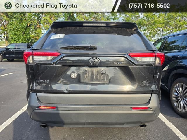 Used 2024 Midnight Black Metallic Toyota XLE Premium image 5