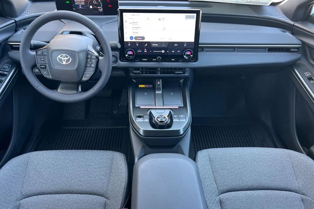 New 2026 Wind Chill Pearl Toyota XLE image 13