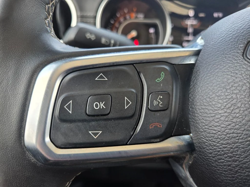 Used 2020 Green Jeep Unlimited Sahara image 13