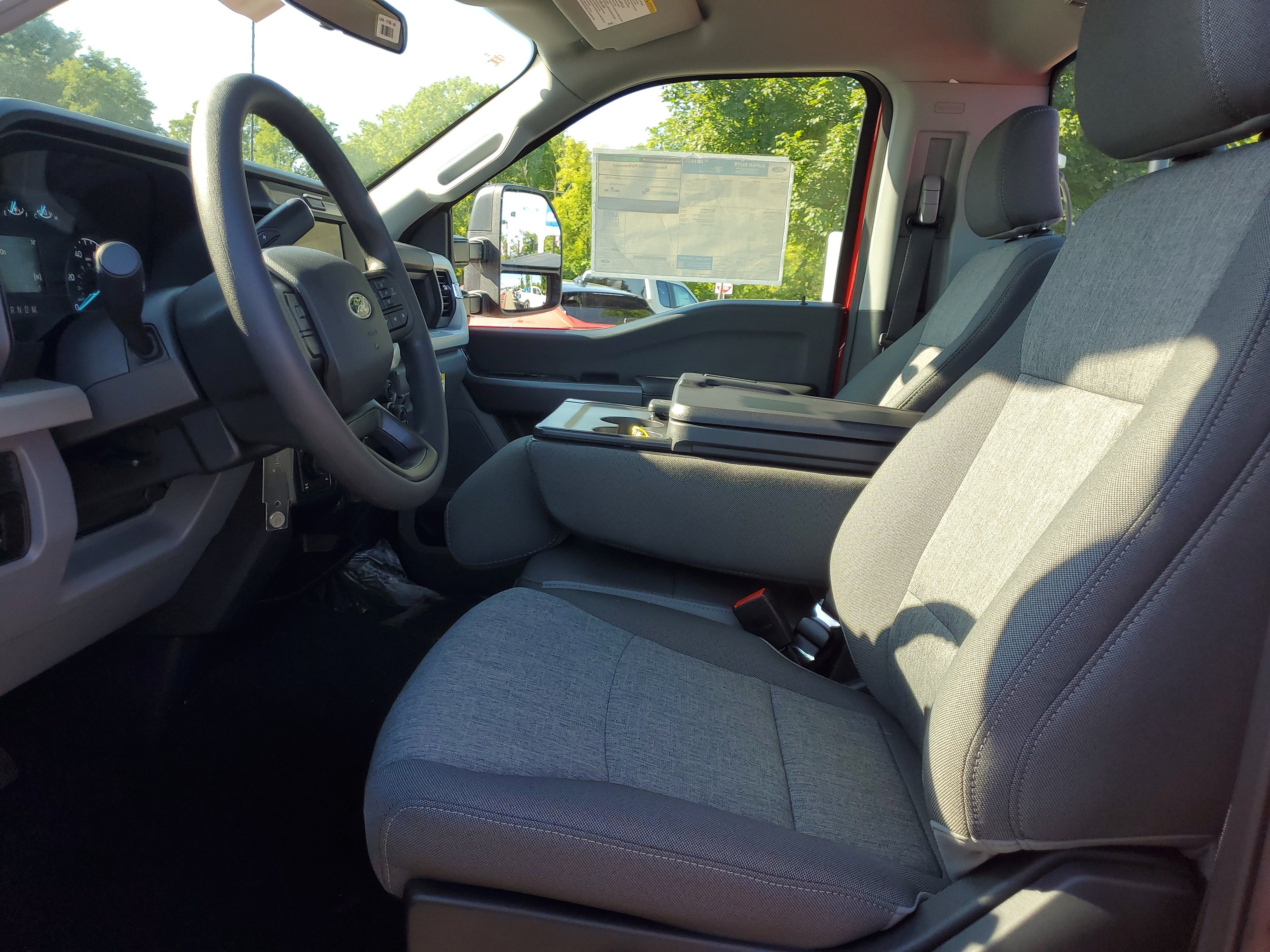 2025 Ford F-250 Super Duty XL - Photo 13