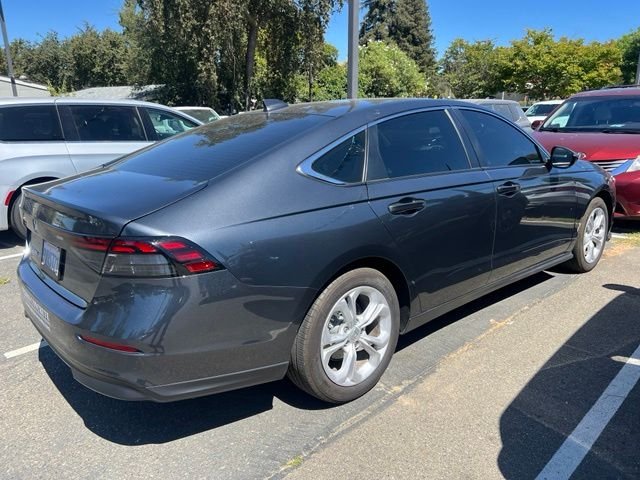 Used 2025  Honda LX image 6