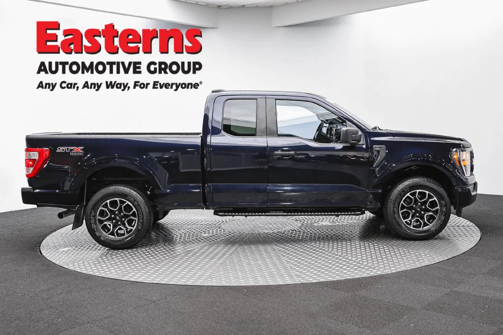 Used 2023 Blue Ford XL image 4